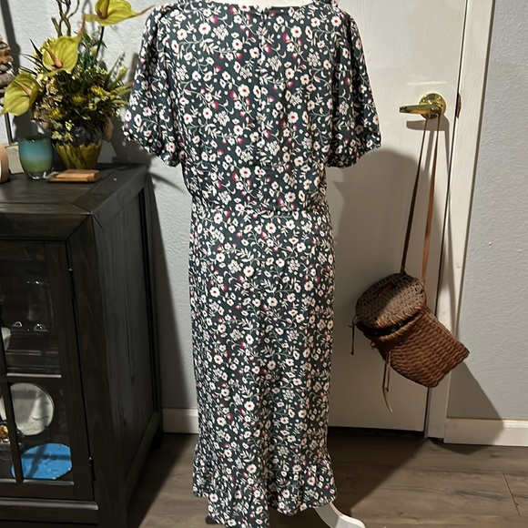 Loft - Picture 2 of 8